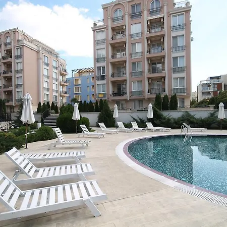 Studio Arendoo In Rainbow 3 * Slantschew brjag